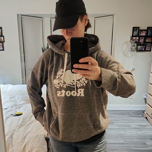 Roots Charcoal Hoodie with White Beaver Design - Picture 5 of 5